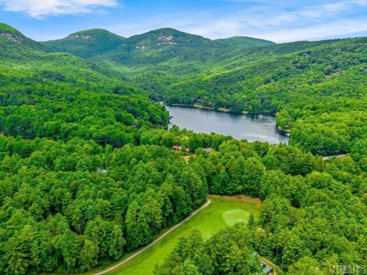 Picture of Residential Land For Sale in Lake Toxaway, North Carolina, United States