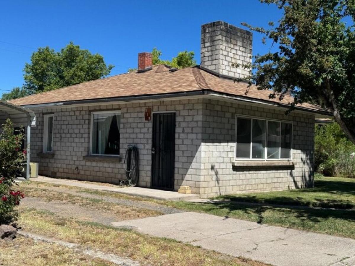 Picture of Home For Sale in Dorris, California, United States