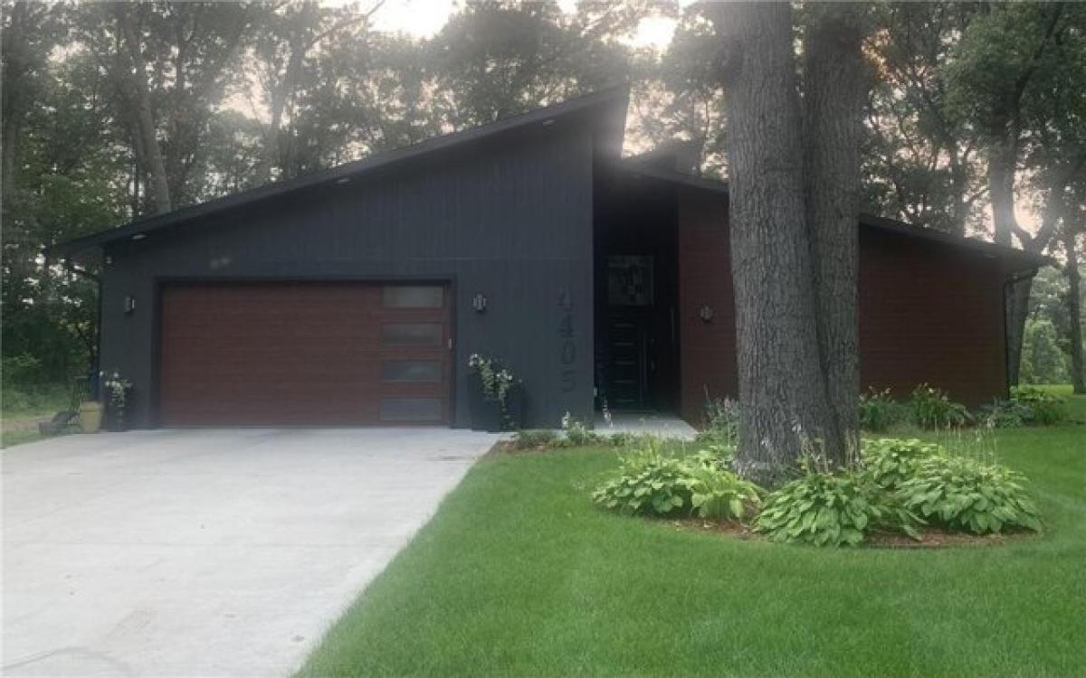 Picture of Home For Sale in Sauk Rapids, Minnesota, United States