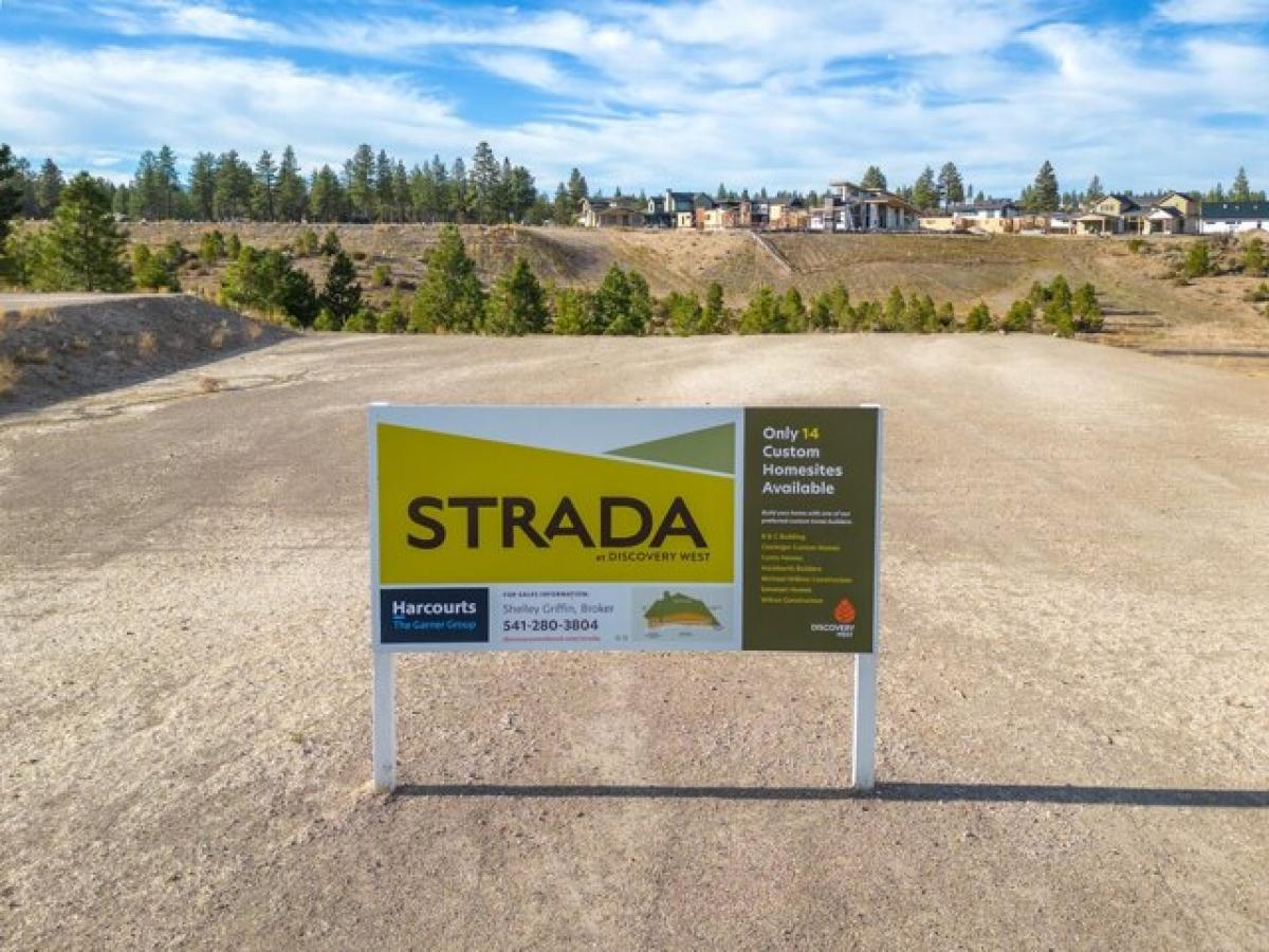 Picture of Residential Land For Sale in Bend, Oregon, United States