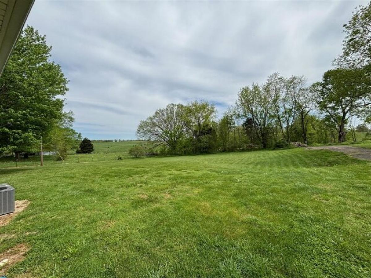 Picture of Home For Sale in Scottsville, Kentucky, United States