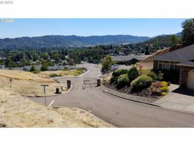 Residential Land For Sale in Roseburg, Oregon