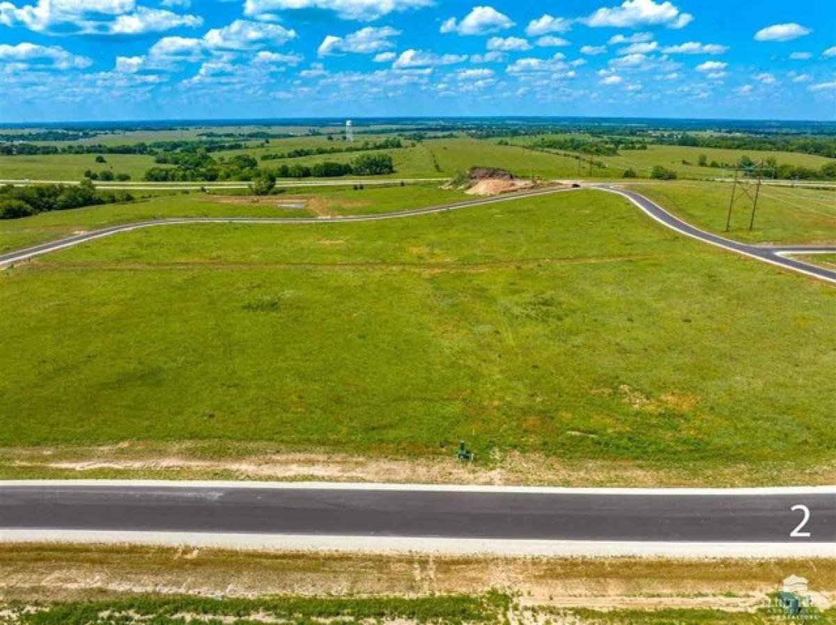 Picture of Residential Land For Sale in Wamego, Kansas, United States