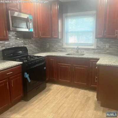 Home For Rent in East Orange, New Jersey