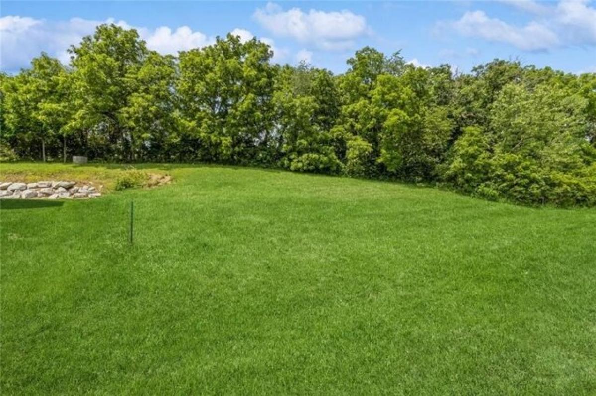 Picture of Residential Land For Sale in Pleasant Hill, Iowa, United States