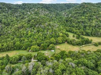 Home For Sale in Bradyville, Tennessee