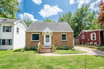 Home For Sale in Peoria Heights, Illinois