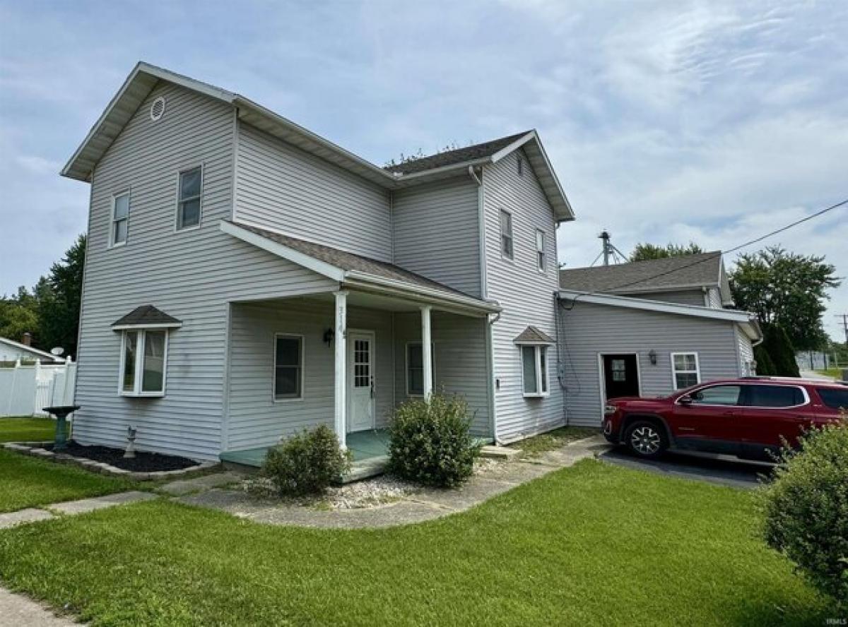 Picture of Home For Sale in Amboy, Indiana, United States