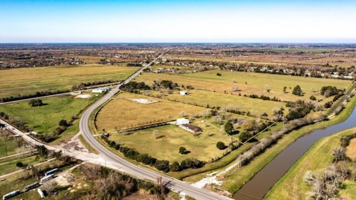 Picture of Residential Land For Sale in Crosby, Texas, United States