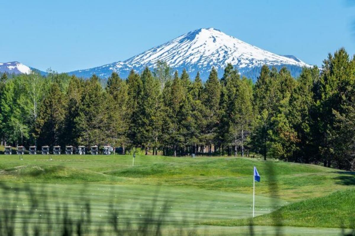 Picture of Residential Land For Sale in Bend, Oregon, United States