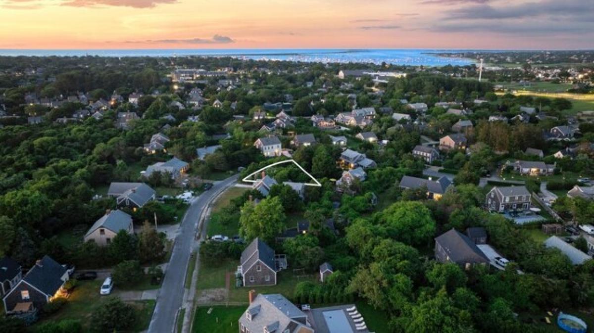 Picture of Residential Land For Sale in Nantucket, Massachusetts, United States