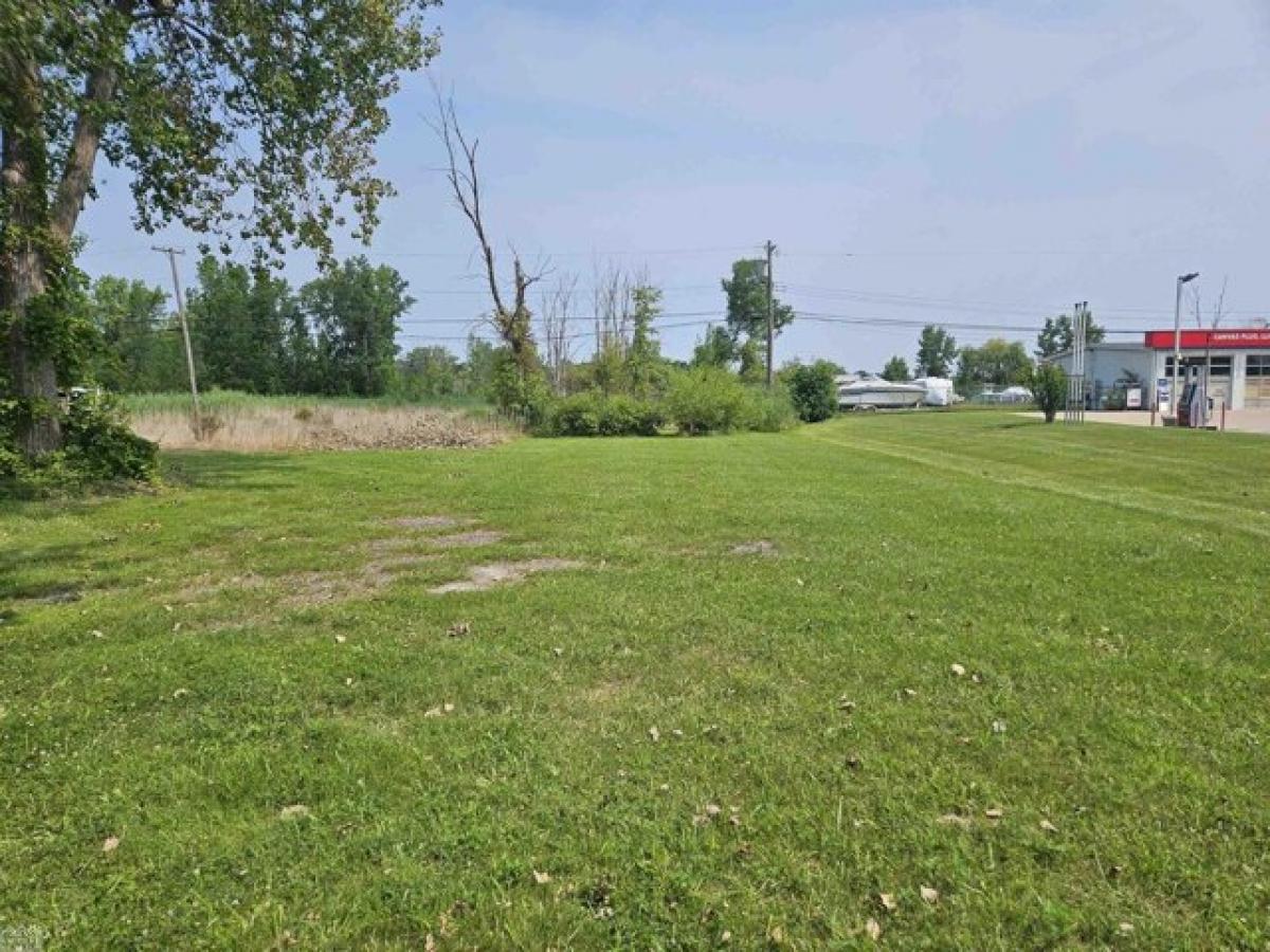 Picture of Residential Land For Sale in Algonac, Michigan, United States