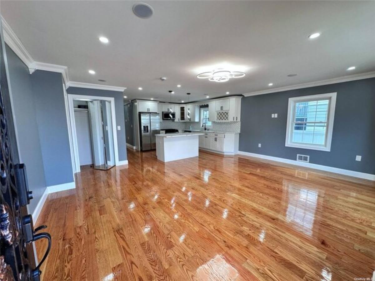 Picture of Home For Sale in Ozone Park, New York, United States