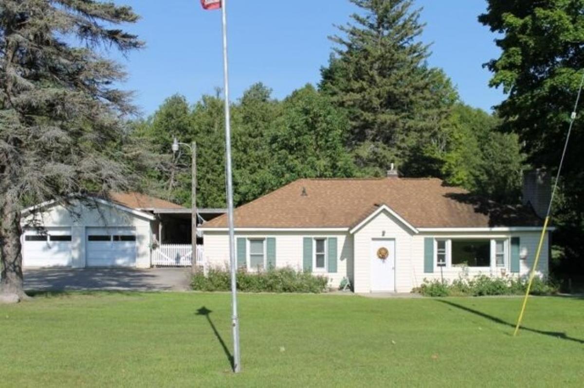 Picture of Home For Sale in Harrisville, Michigan, United States