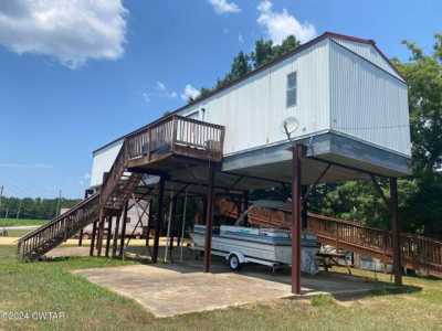 Home For Sale in Decaturville, Tennessee