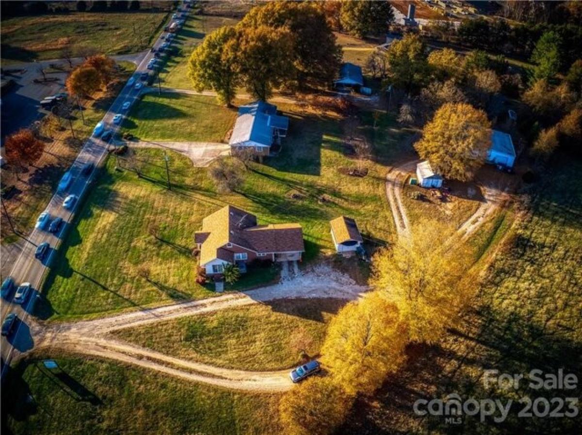 Picture of Residential Land For Sale in Mooresville, North Carolina, United States