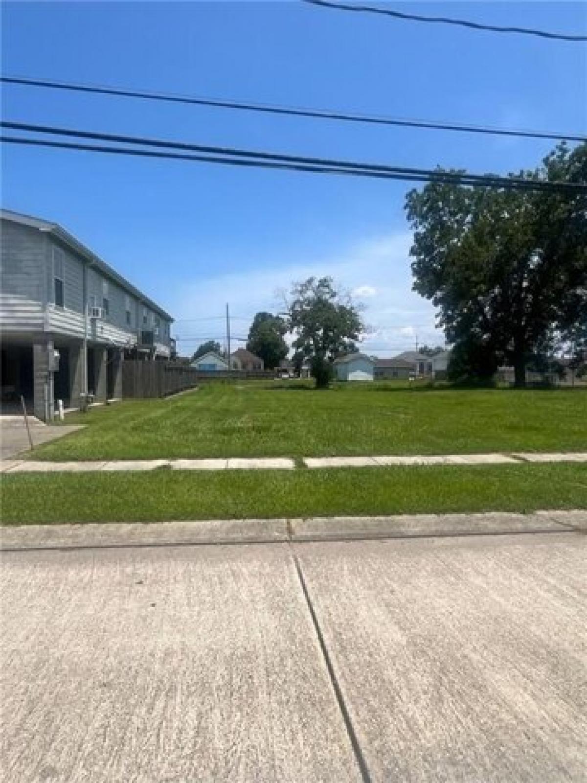 Picture of Residential Land For Sale in Arabi, Louisiana, United States