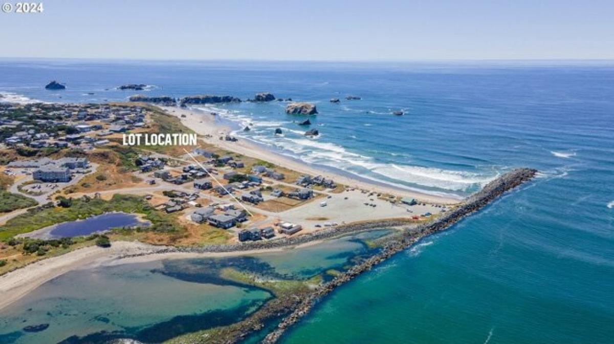 Picture of Residential Land For Sale in Bandon, Oregon, United States