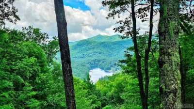 Home For Sale in Sapphire, North Carolina