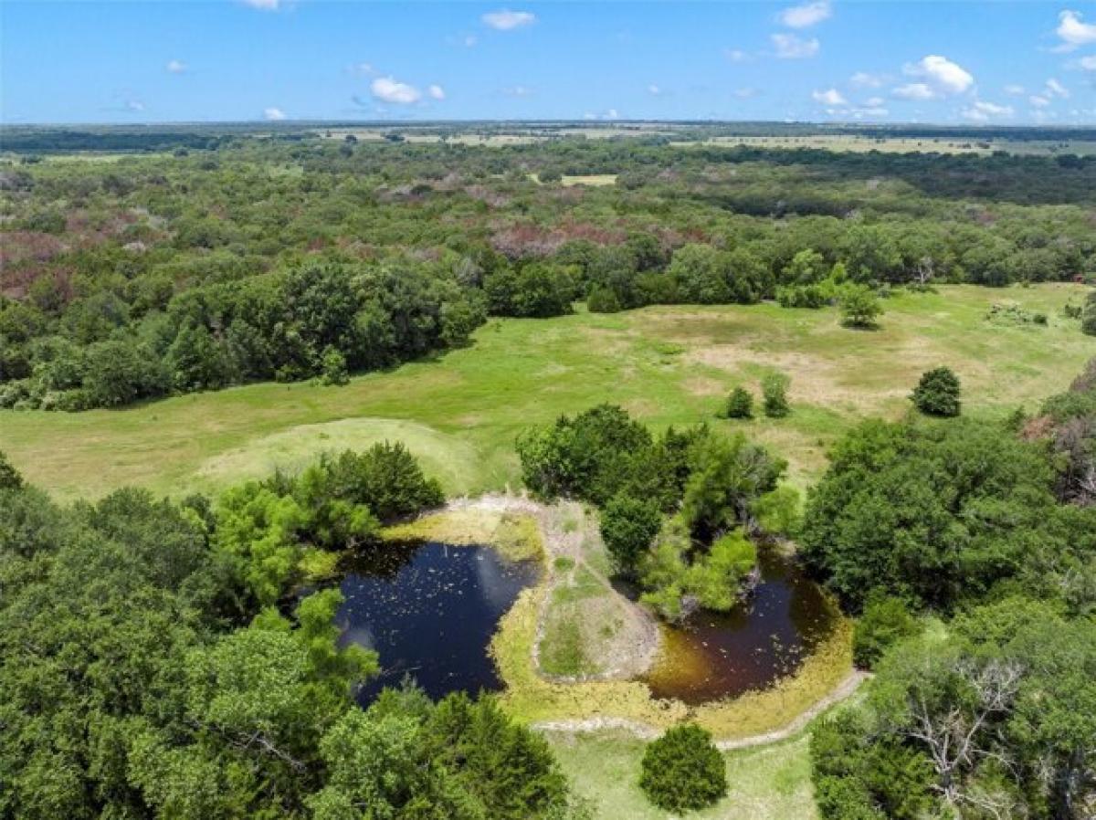 Picture of Residential Land For Sale in Groesbeck, Texas, United States