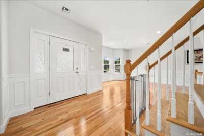 Home For Sale in Mount Sinai, New York