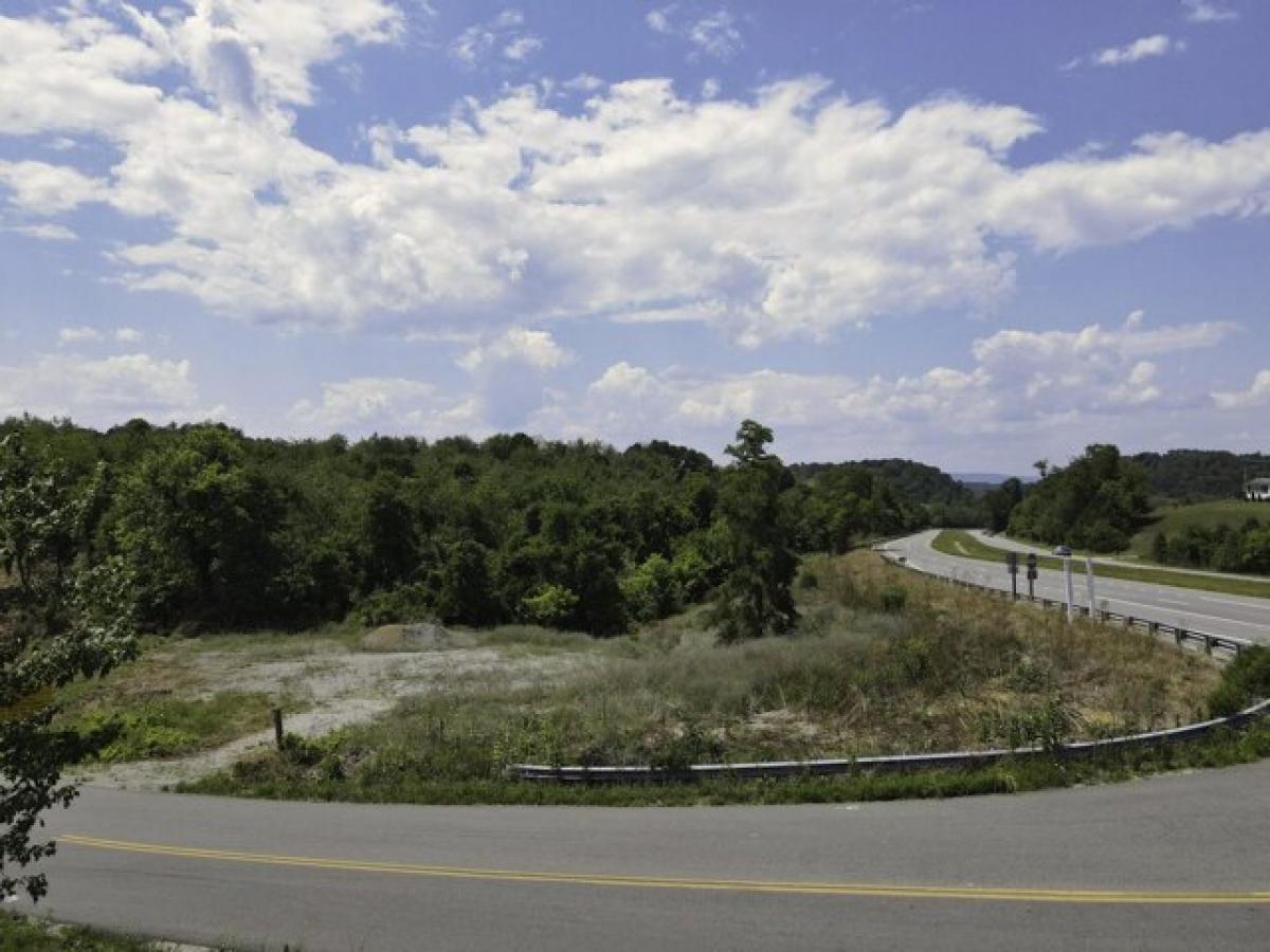 Picture of Residential Land For Sale in Christiansburg, Virginia, United States