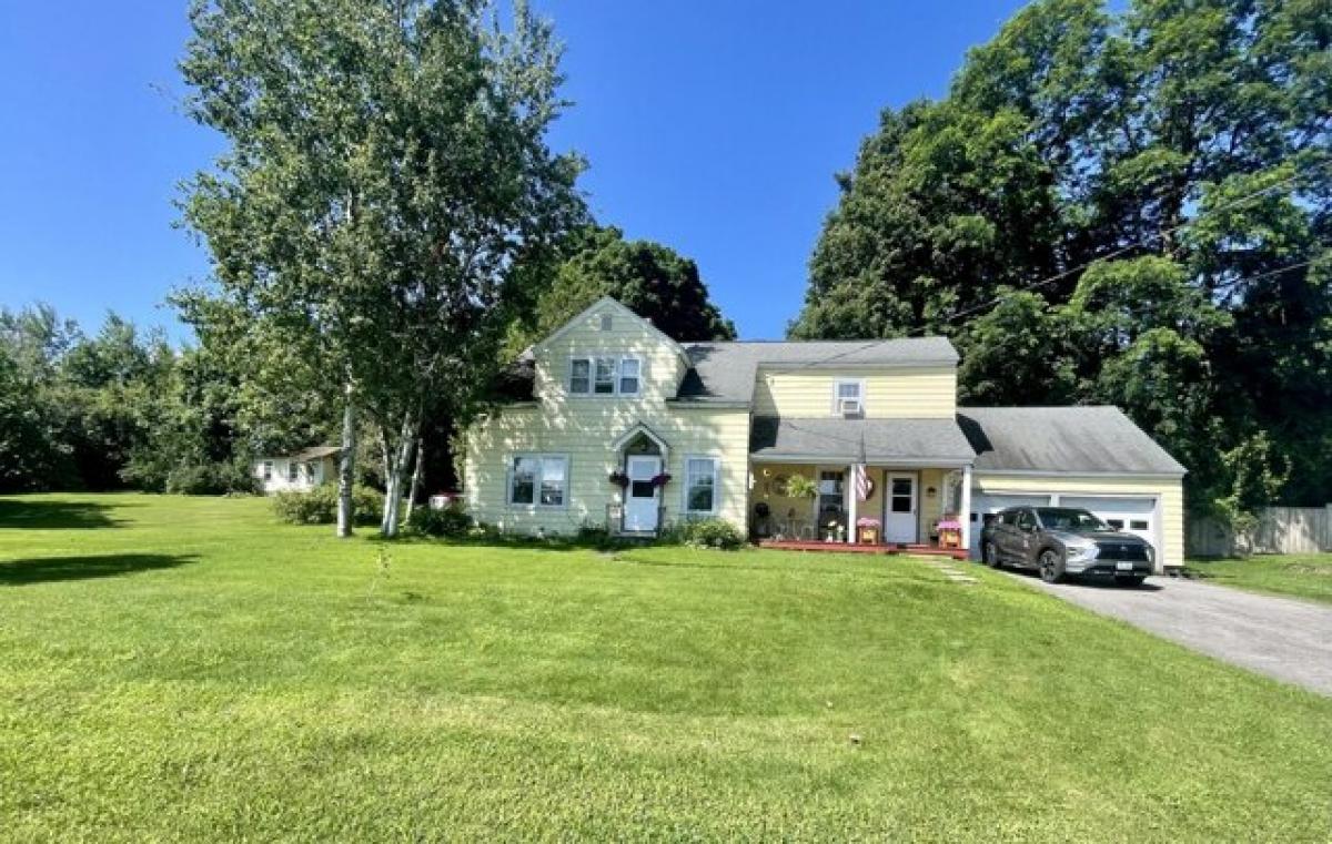 Picture of Home For Sale in Malone, New York, United States