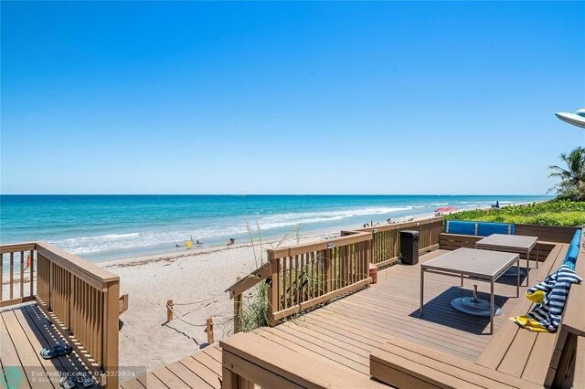 Picture of Home For Sale in Hillsboro Beach, Florida, United States