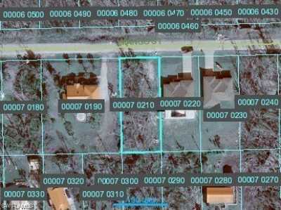 Residential Land For Sale in Saint James City, Florida