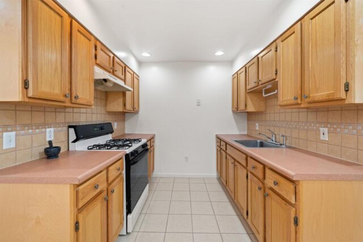 Picture of Apartment For Rent in Bayonne, New Jersey, United States