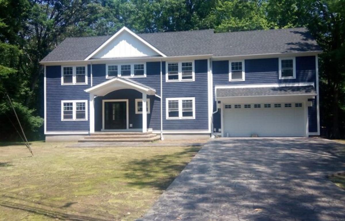 Picture of Home For Sale in Guilford, Connecticut, United States