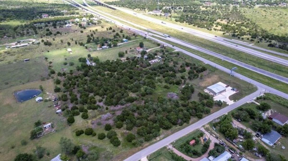 Picture of Residential Land For Sale in Buda, Texas, United States