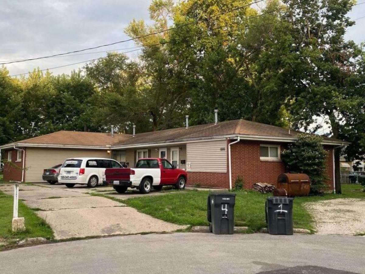 Picture of Home For Sale in Pekin, Illinois, United States