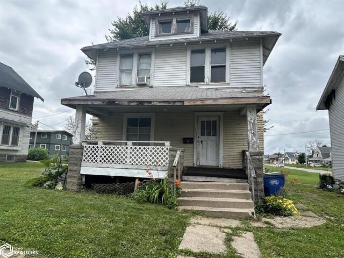 Picture of Home For Sale in Marshalltown, Iowa, United States