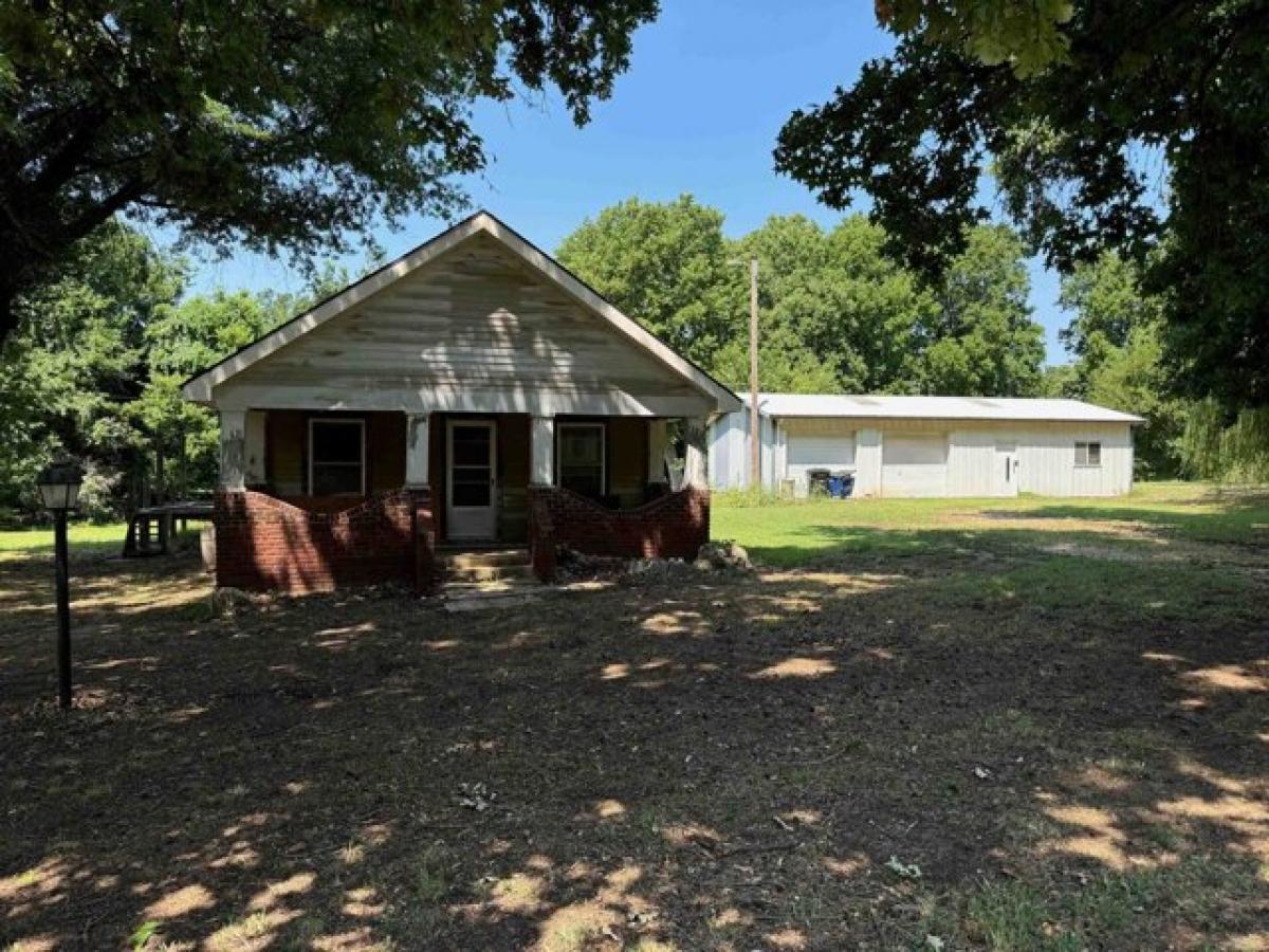 Picture of Home For Sale in Arkansas City, Kansas, United States