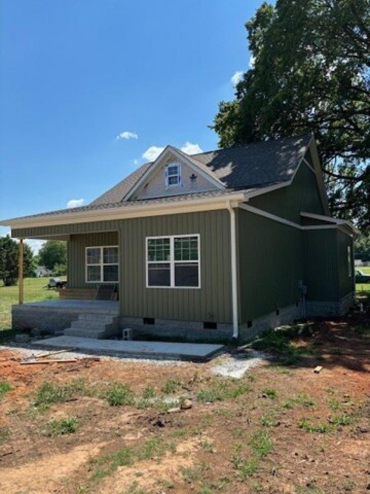 Picture of Home For Sale in Estill Springs, Tennessee, United States