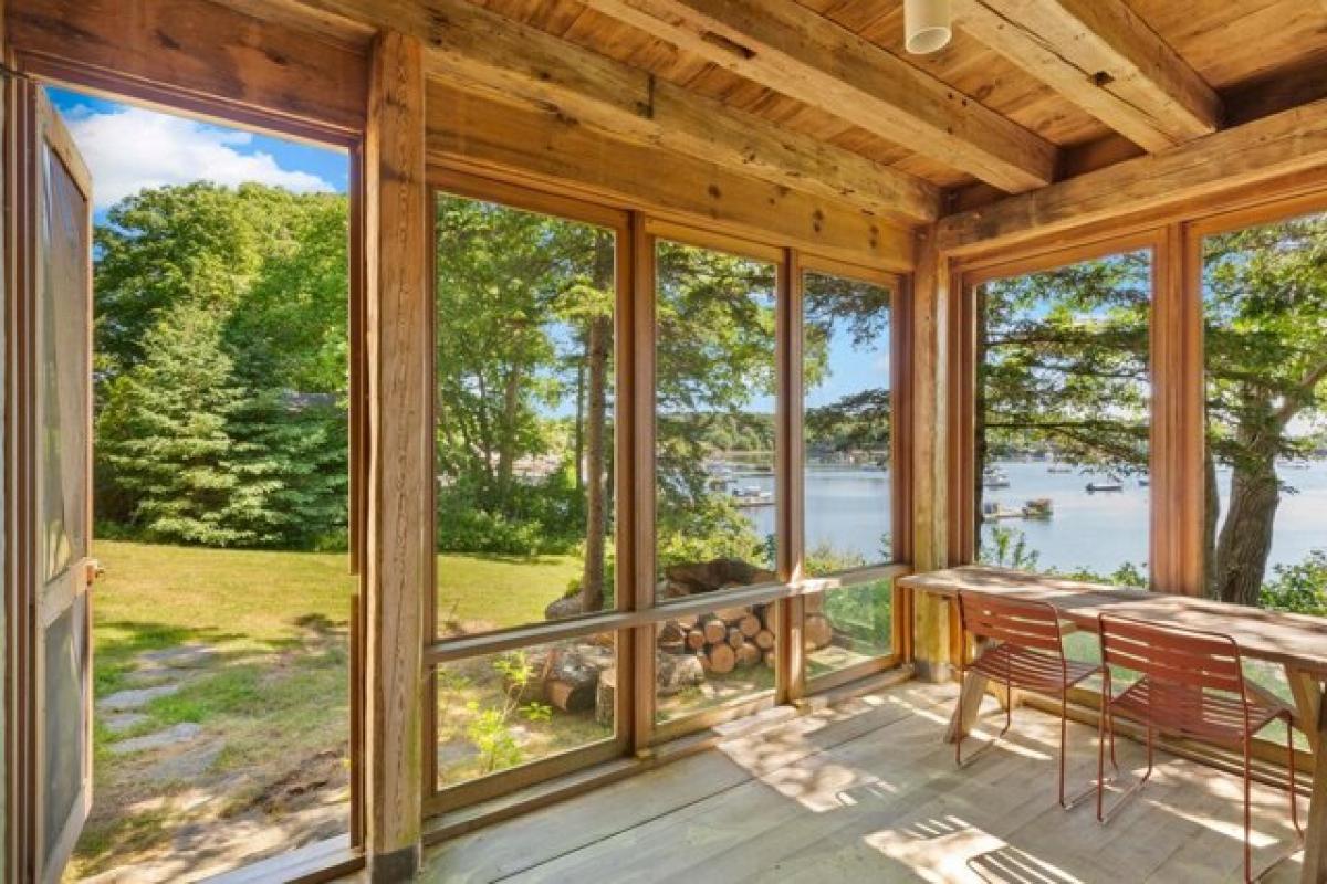 Picture of Home For Sale in Bristol, Maine, United States