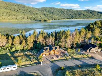 Home For Sale in Donnelly, Idaho