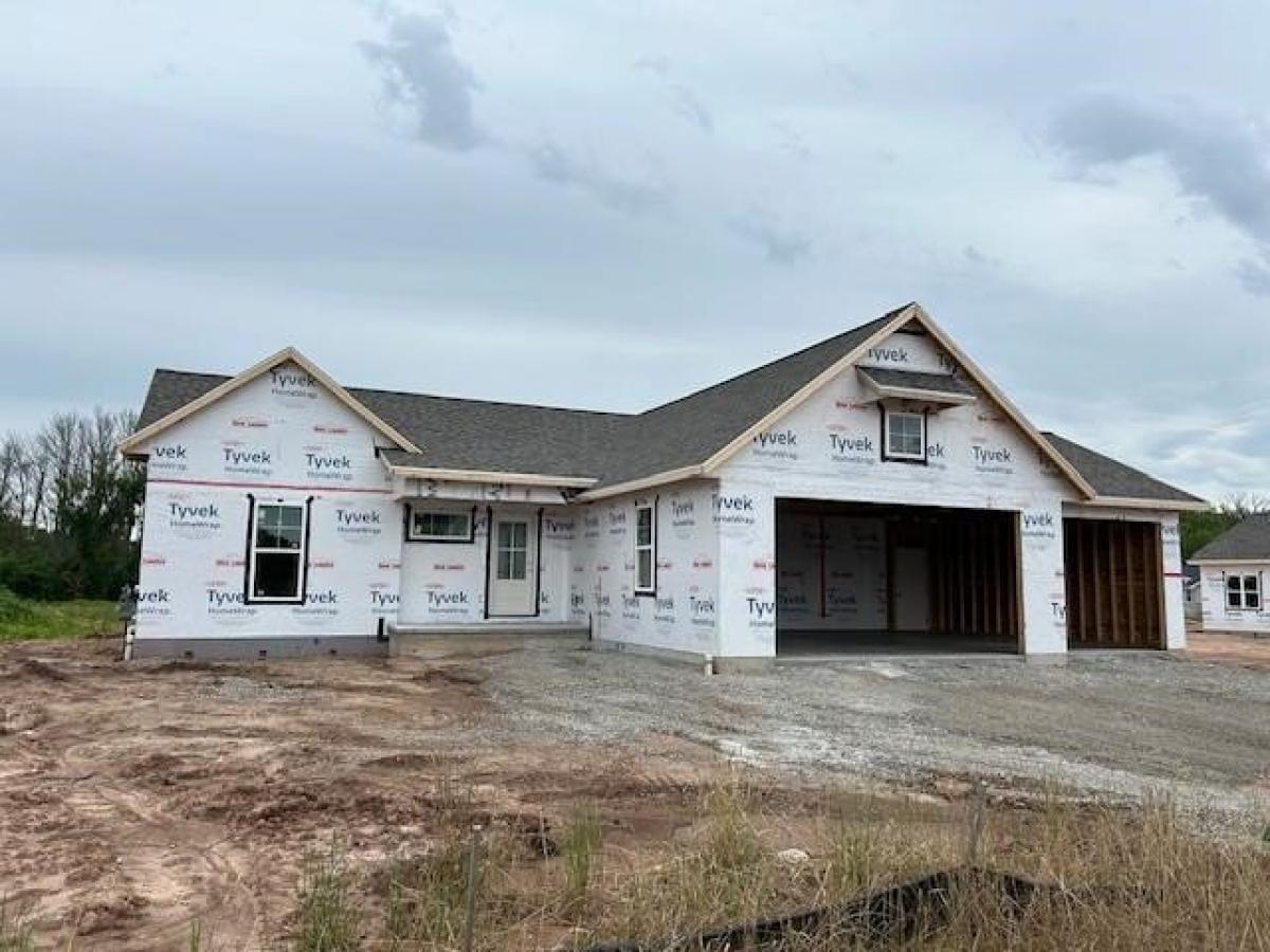 Picture of Home For Sale in Menasha, Wisconsin, United States