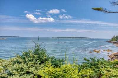 Home For Sale in Southport, Maine