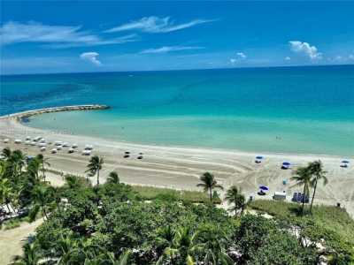 Apartment For Rent in Bal Harbour, Florida