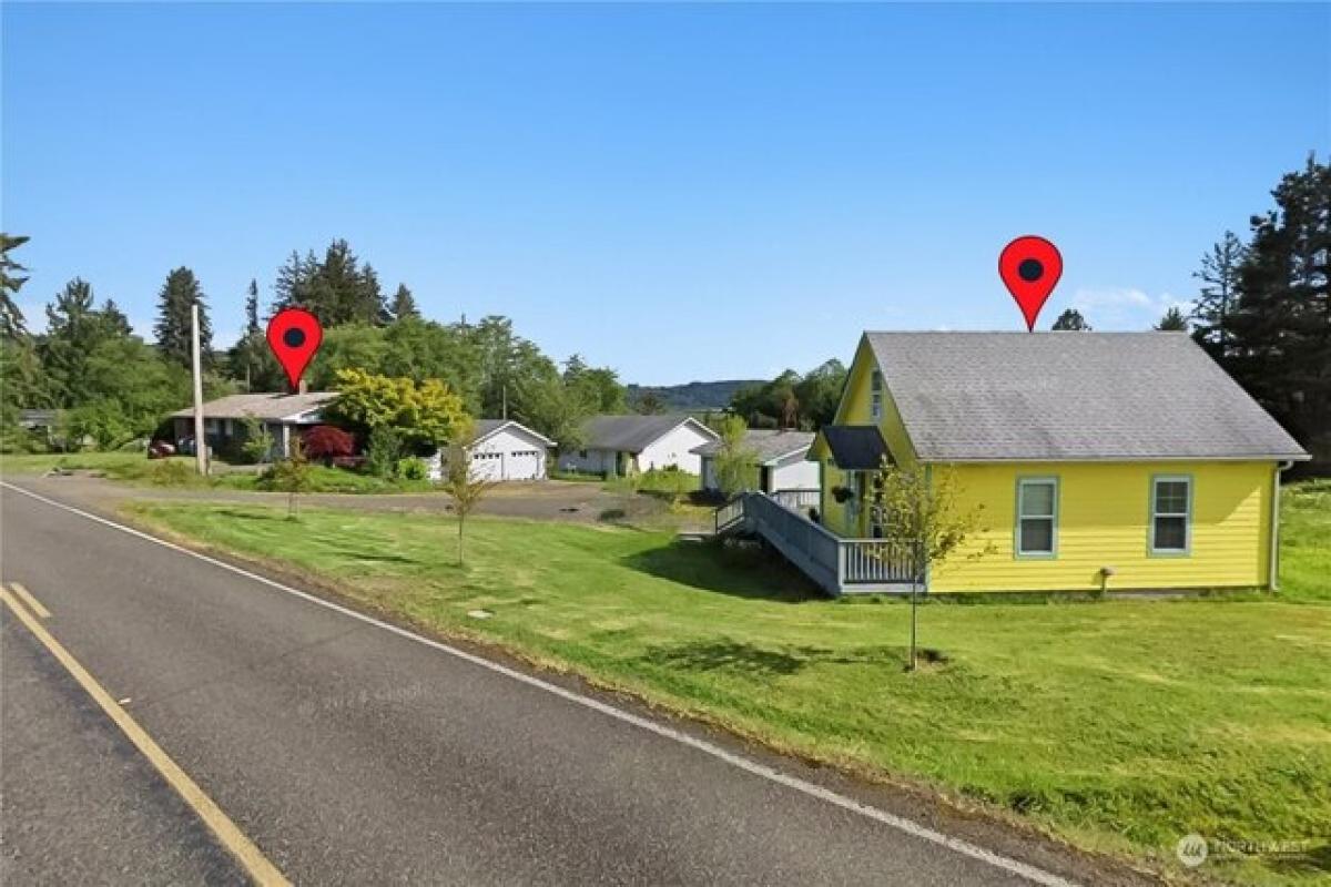 Picture of Home For Sale in Raymond, Washington, United States