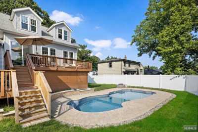 Home For Sale in Verona, New Jersey