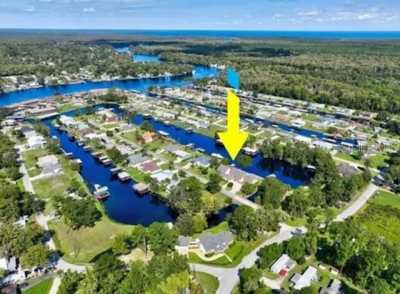 Home For Sale in Astor, Florida