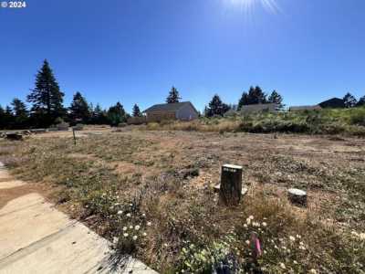 Residential Land For Sale in Brookings, Oregon