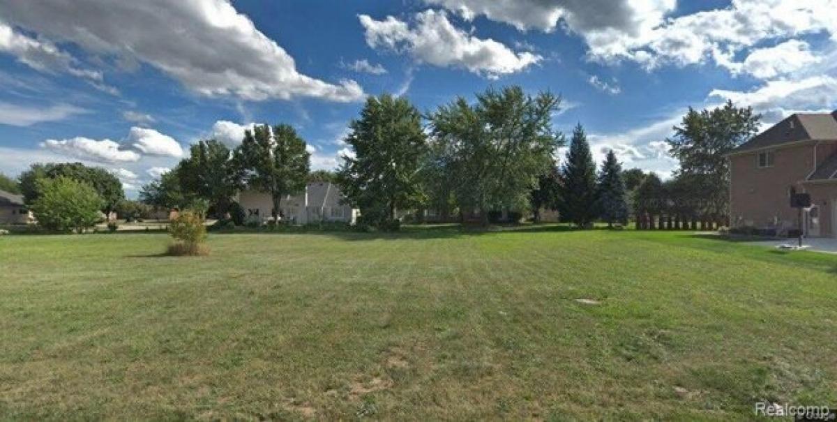 Picture of Residential Land For Sale in Sterling Heights, Michigan, United States