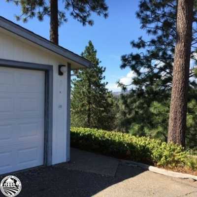 Home For Sale in Groveland, California