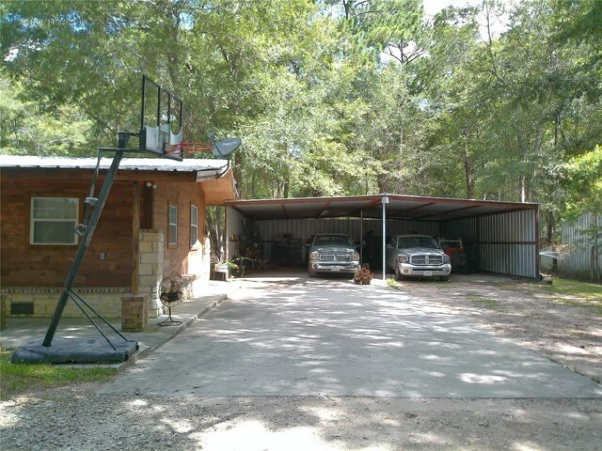 Picture of Home For Sale in Shepherd, Texas, United States