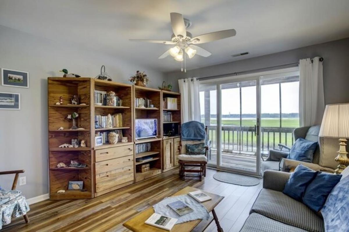 Picture of Home For Sale in Chincoteague, Virginia, United States