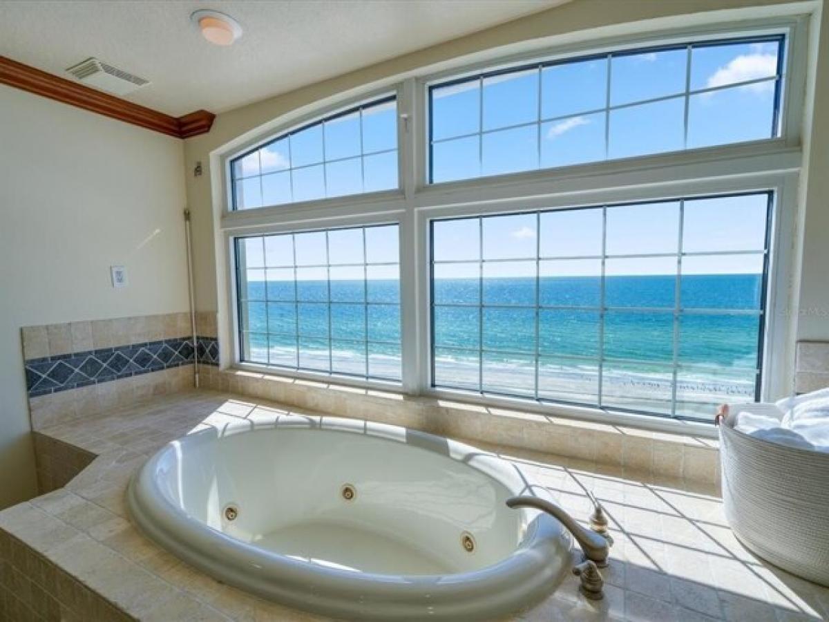 Picture of Home For Sale in Indian Shores, Florida, United States